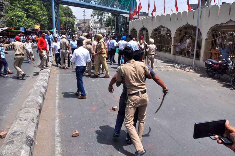 Two groups clash in Punjab's Patiala during anti-Khalistan protest