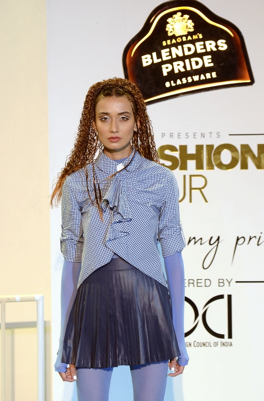 Rajkummar Rao, Patralekhaa, Harmanpreet Kaur dazzle at Blenders Pride Glassware Fashion Tour