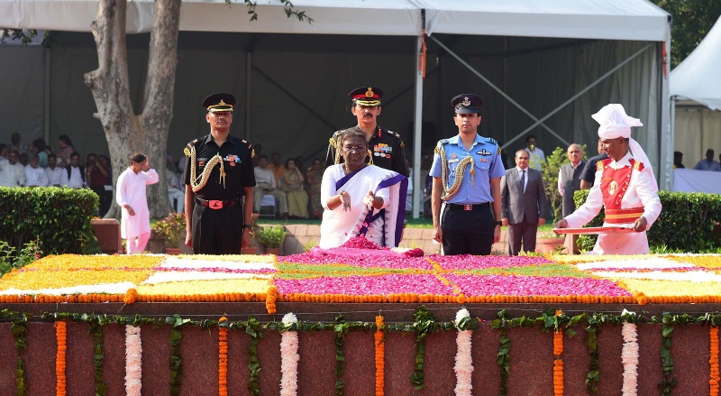 Prez Droupadi Murmu, PM Modi pay tribute to Mahatma Gandhi on his birth anniversary