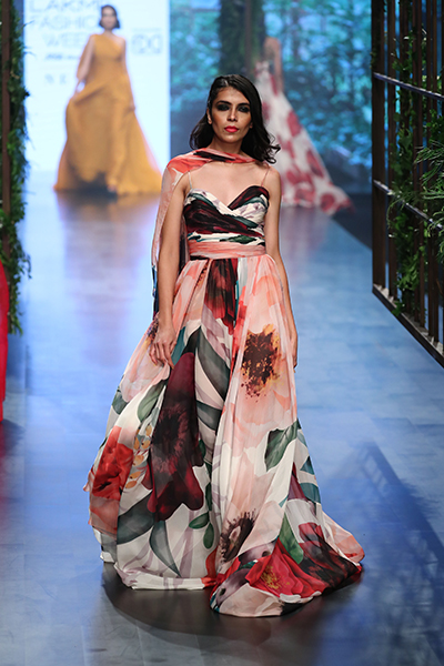 LFW: Gauri-Nainika leave audience amazed with their collection