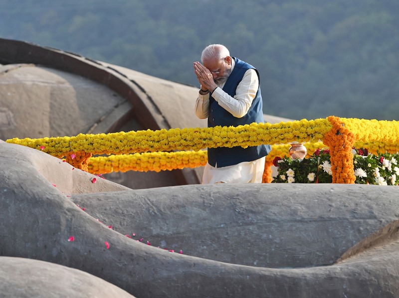 PM Modi addresses Rashtriya Ekta Diwas in Gujarat