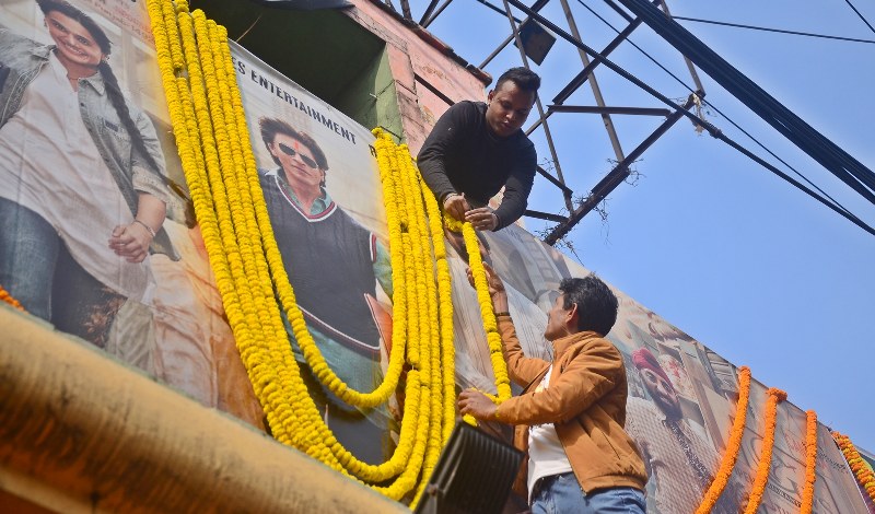 Shah Rukh Khan's fans celebrate 'Dunki' release