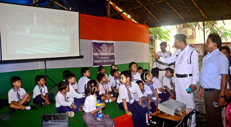 Kolkata's Ram Mohan Mission High School holds traffic awareness after Behala road tragedy