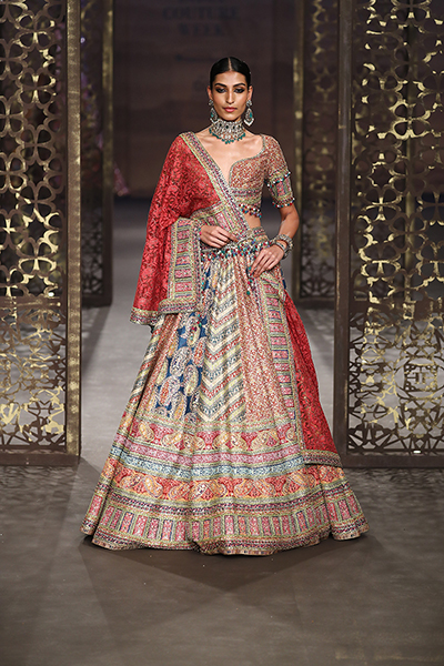 ICW: Designer Tarun Tahiliani wins hearts with his latest collection