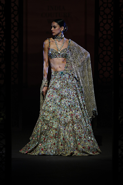 ICW: Designer Tarun Tahiliani wins hearts with his latest collection