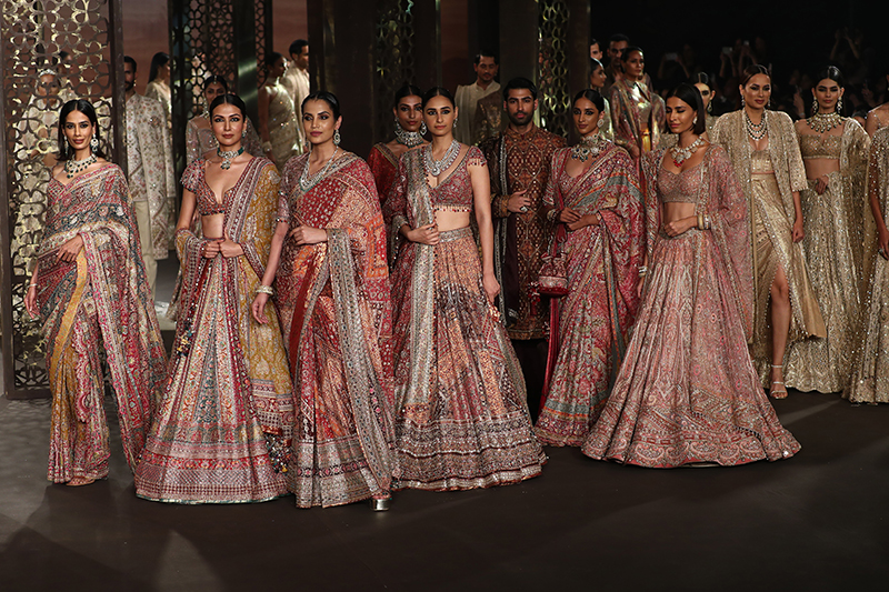 ICW: Designer Tarun Tahiliani wins hearts with his latest collection