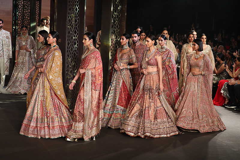 ICW: Designer Tarun Tahiliani wins hearts with his latest collection