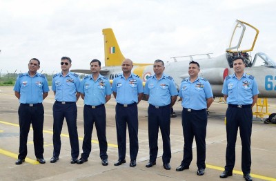 Air Commodore Pankaj Jain, others during Media Orientation Capsule