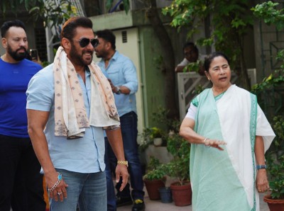 Salman Khan meets Mamata Banerjee in Kolkata