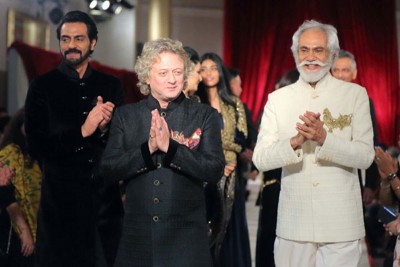 Fashion designer Rohit Bal critical, put on ventilator support: Reports 