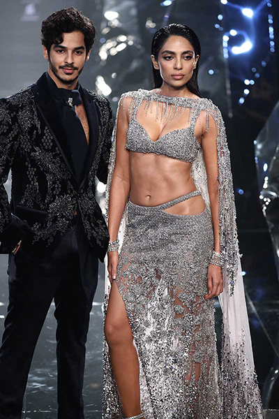 ICW: Rohit Gandhi, Rahul Khanna showcase their collection