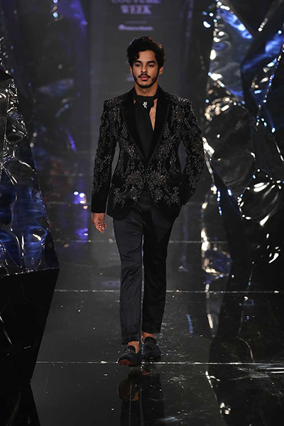 ICW: Rohit Gandhi, Rahul Khanna showcase their collection