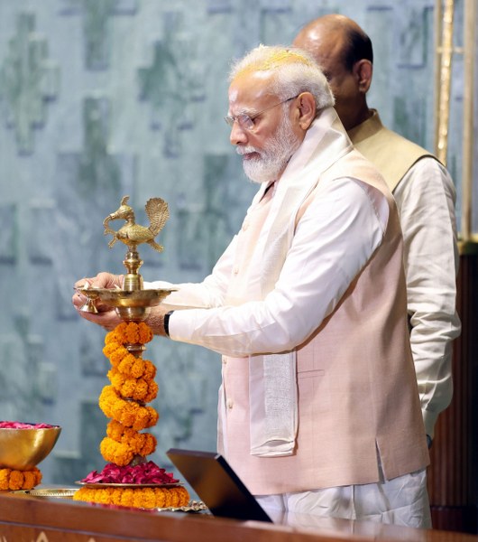 PM Modi installs 'Sengol' at new Parliament building