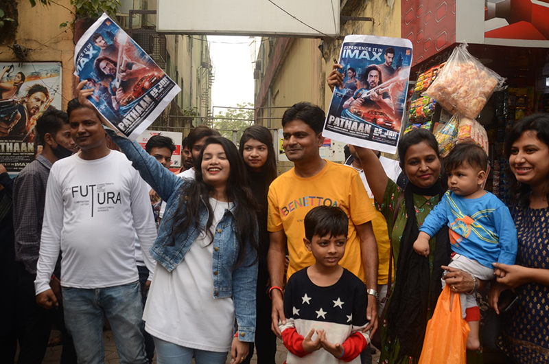 Fans celebrate Shah Rukh Khan’s ‘Pathaan’ comeback