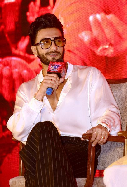 Ranveer Singh, Alia Bhatt bring 'Rocky Aur Rani Kii Prem Kahaani' to Kolkata