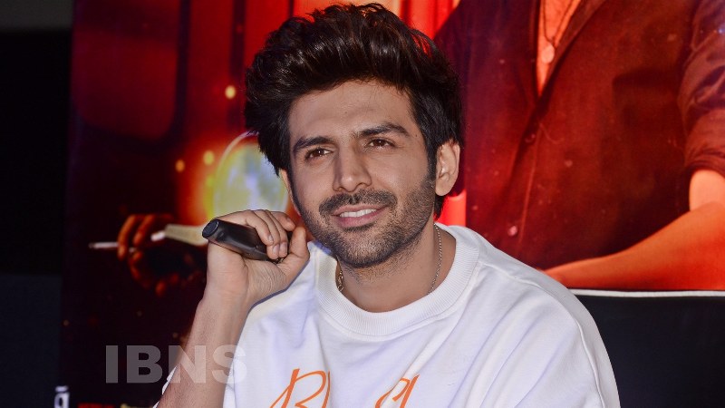 In Images: 'Shehzada' Kartik Aaryan in Kolkata