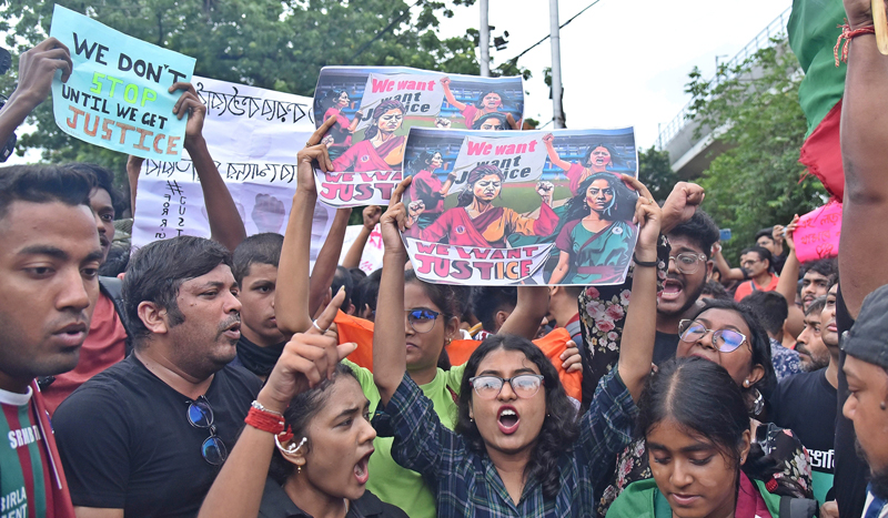 Kolkata witnesses historic protest by united football fans of sworn rivals East Bengal and Mohun Bagan against RG Kar rape-murder