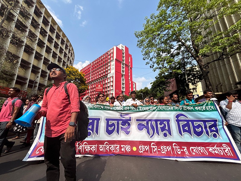Protesting teachers demonstrate in Kolkata