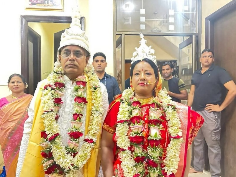 In images : BJP leader Dilip Ghosh marries Rinku Majumdar