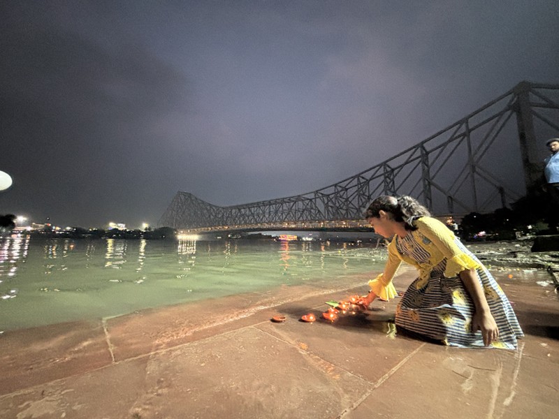 In Images: Devotees perform rituals on the occasion of Ganga Dussehra in Kolkata