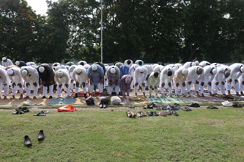 Muslims offer prayers on Eid al-Adha in Kolkata