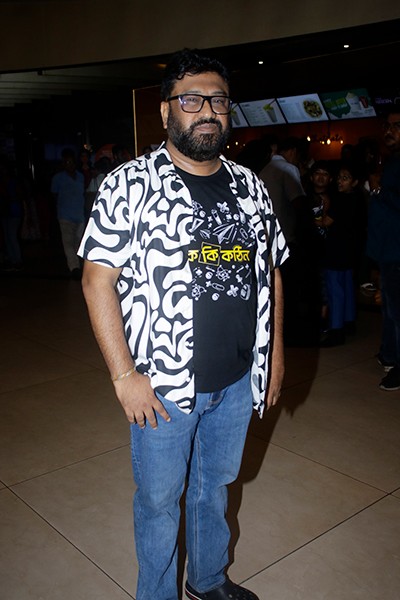 In Images: Premiere of Bengali film Onko Ki Kothin