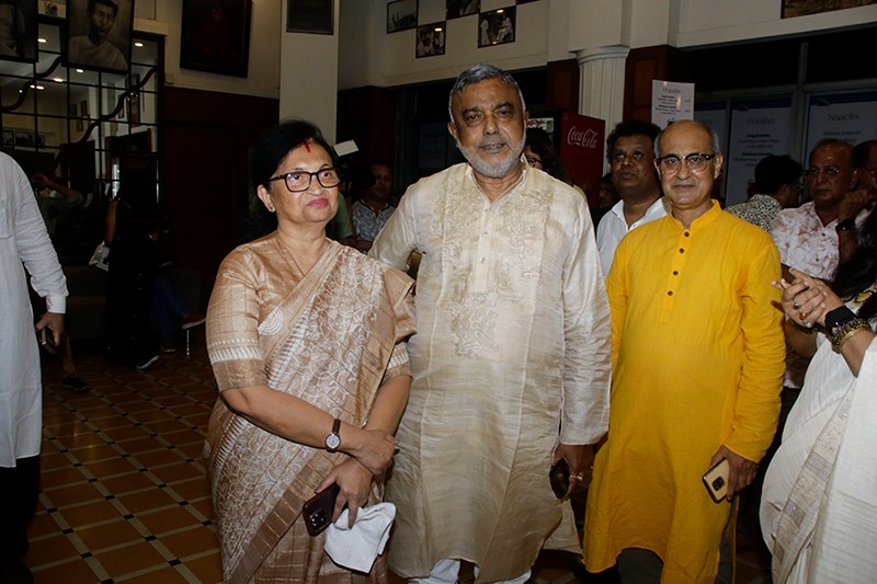 In Images: Premiere of Vikram Chatterjee, Devlina Kumar starrer Bengali film Raas