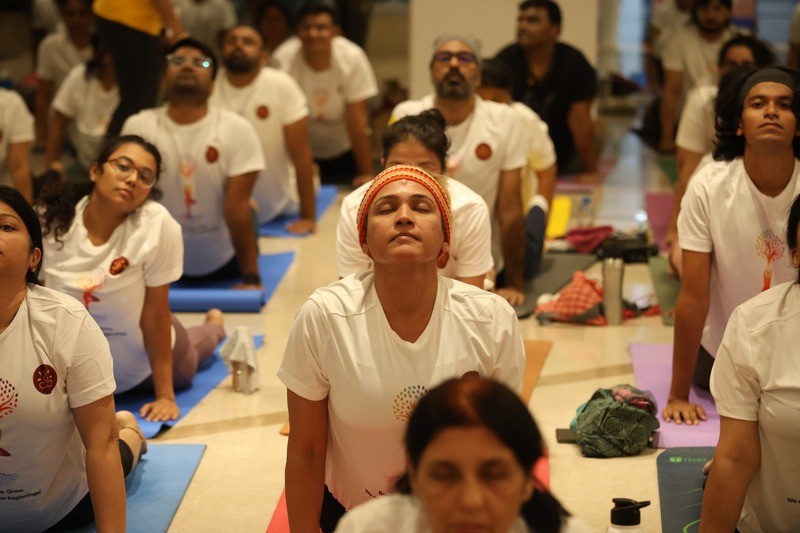 In Images: Kolkata witnesses unique sitar-fusion yogathon experience