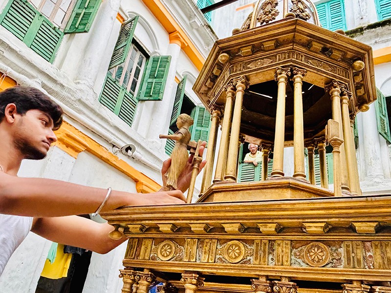 Rathayatra 2025: Glimpses of the preparation in north Kolkata's Tarak Pramanik Bari