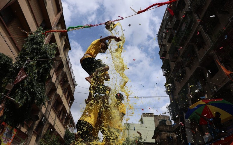 In Images: Kolkata celebrates Krishna Janmashtami with Dahi Handi festival