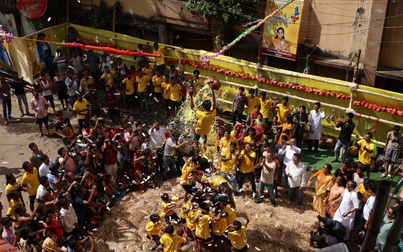 In Images: Kolkata celebrates Krishna Janmashtami with Dahi Handi festival