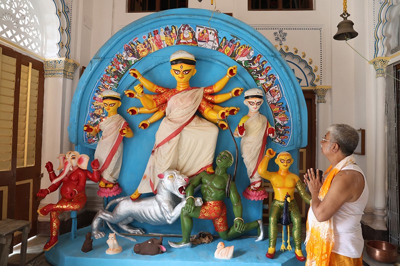In Images: Kolkata's heritage palace Shobhabazar Rajbari hosts grand Durga vandana festival