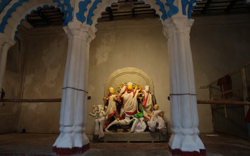 In Images: Artisan paints eye of Goddess Durga at Kolkata's 330-Year-Old Hara Kutir residence