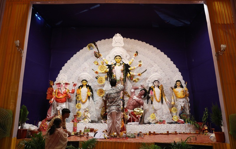 In Images: Glimpses of Durga Puja across Kolkata