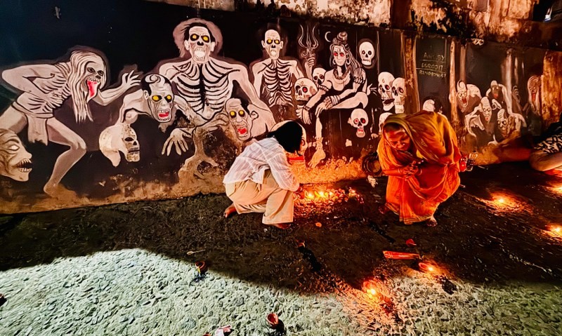 In Images: Kolkata glows in celebration of Dev Deepawali