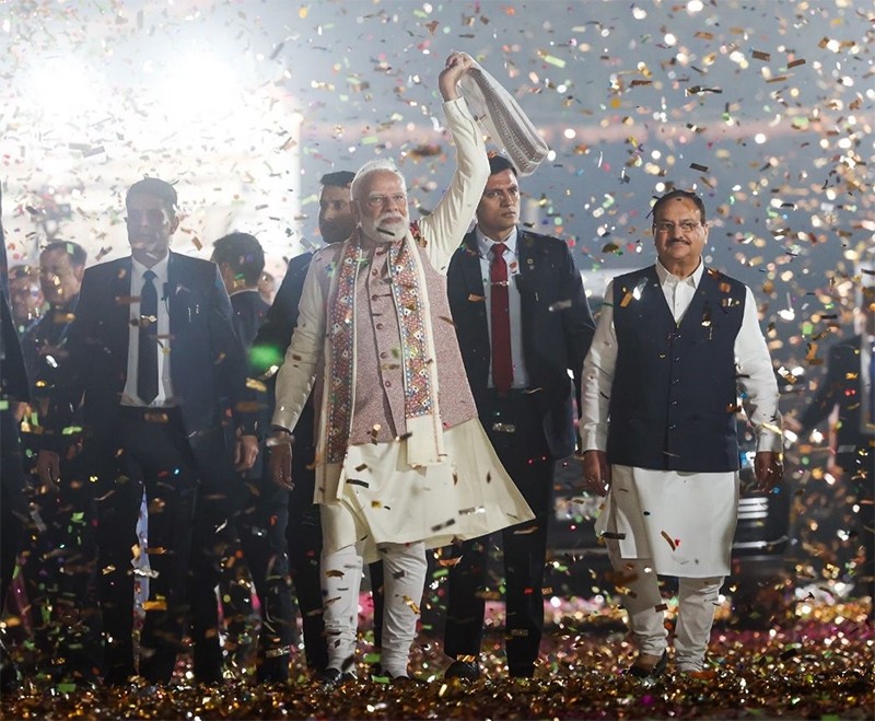 In Images: PM Modi celebrates NDA’s historic Bihar win with party cadres in Delhi HQ