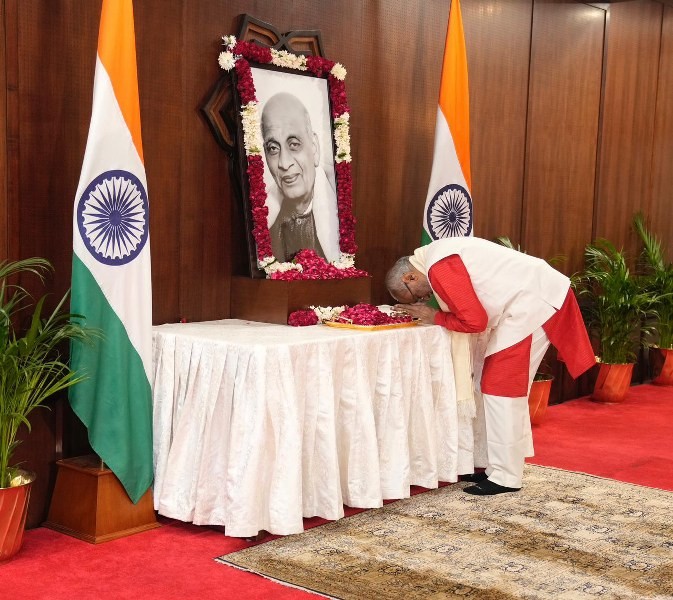 In Images: Vice President C. P. Radhakrishnan pays tribute to Sardar Vallabhbhai Patel
