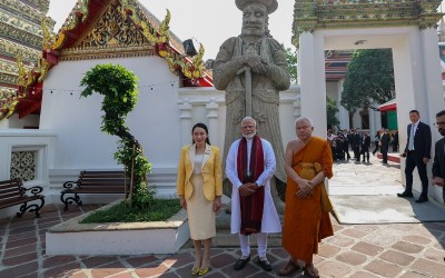 Narendra Modi visits Wat Pho Temple of Reclining Buddha