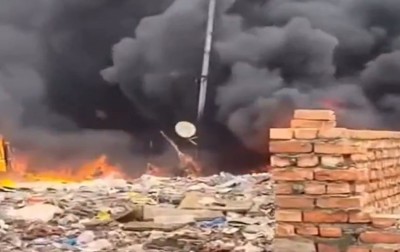 Two dead, children injured in Delhi slum fire