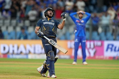 Gujarat Titans manage four-wicket win over Mumbai Indians in rain-interrupted IPL match