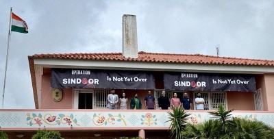 Pakistani nationals protest outside Indian Embassy in Portugal, diplomats give strong message