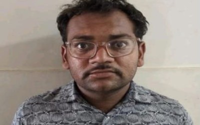 Gujarat man held for spying for Pakistani agent via WhatsApp