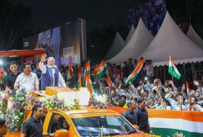 Pakistani people should come forward to eradicate terrorism from their country: Modi