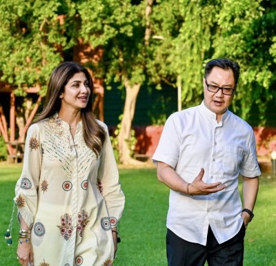In images : Minister Kiren Rijiju wishes Shilpa Shetty on her birthday
