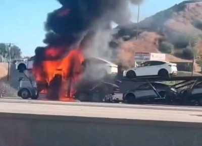 Vehicle-carrier catches fire in US, six Tesla vehicles burn