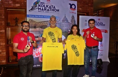 JBG Kolkata Marathon 2025 unveils official participants’ T-shirt, iconic finisher medal during grand ceremony