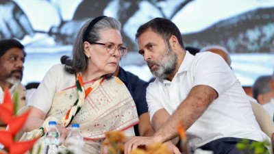 Big trouble for Gandhis! Fresh FIR slaps criminal conspiracy charges on Rahul and Sonia in National Herald case