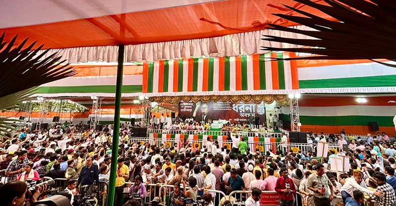 In Images: Mamata Banerjee holds dharna in Kolkata over SIR issue
