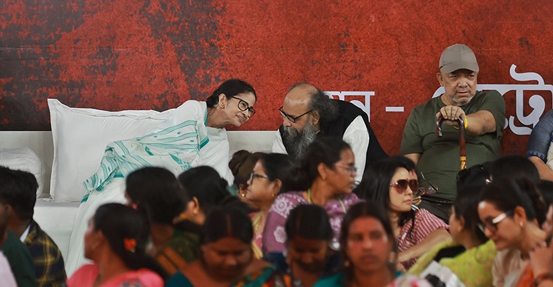 In Images: Mamata Banerjee holds dharna in Kolkata over SIR issue