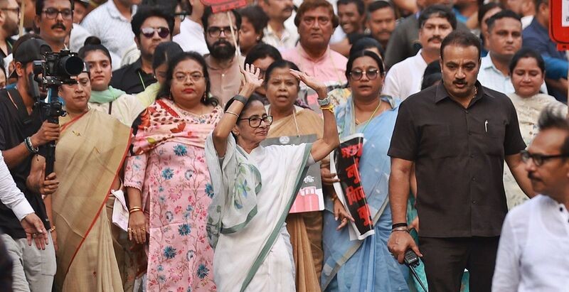 In Images: Mamata Banerjee leads rally in Kolkata over LPG crisis